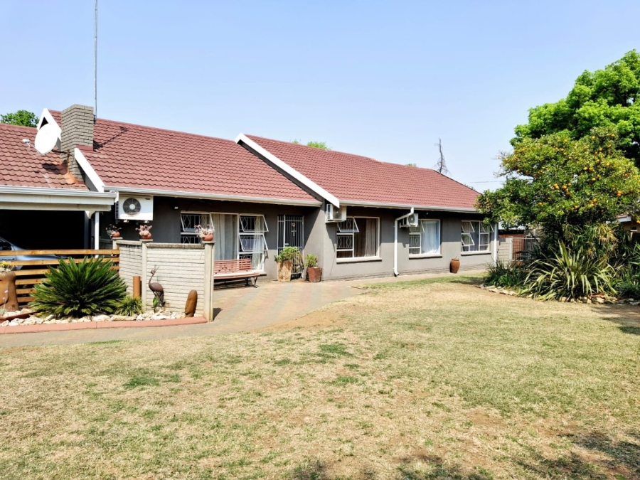 4 Bedroom Property for Sale in Sasolburg Ext 23 Free State